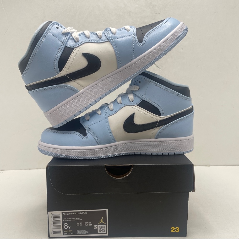 Nike Air Jordan 1 Retro Mid GS “Ice Blue” 2022 - Picture 3 of 4